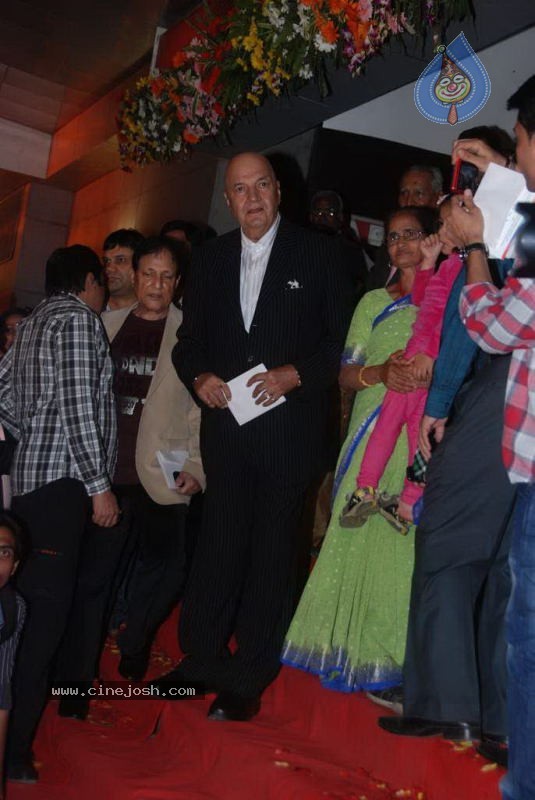 Bolly Celebs at Hum Dono Movie Premiere - 129 / 132 photos