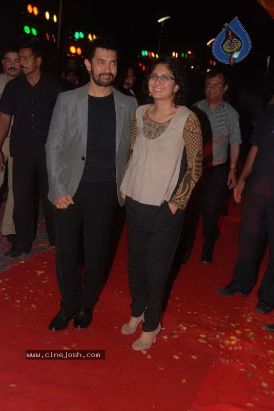 Bolly Celebs at Hum Dono Movie Premiere - 130 / 132 photos