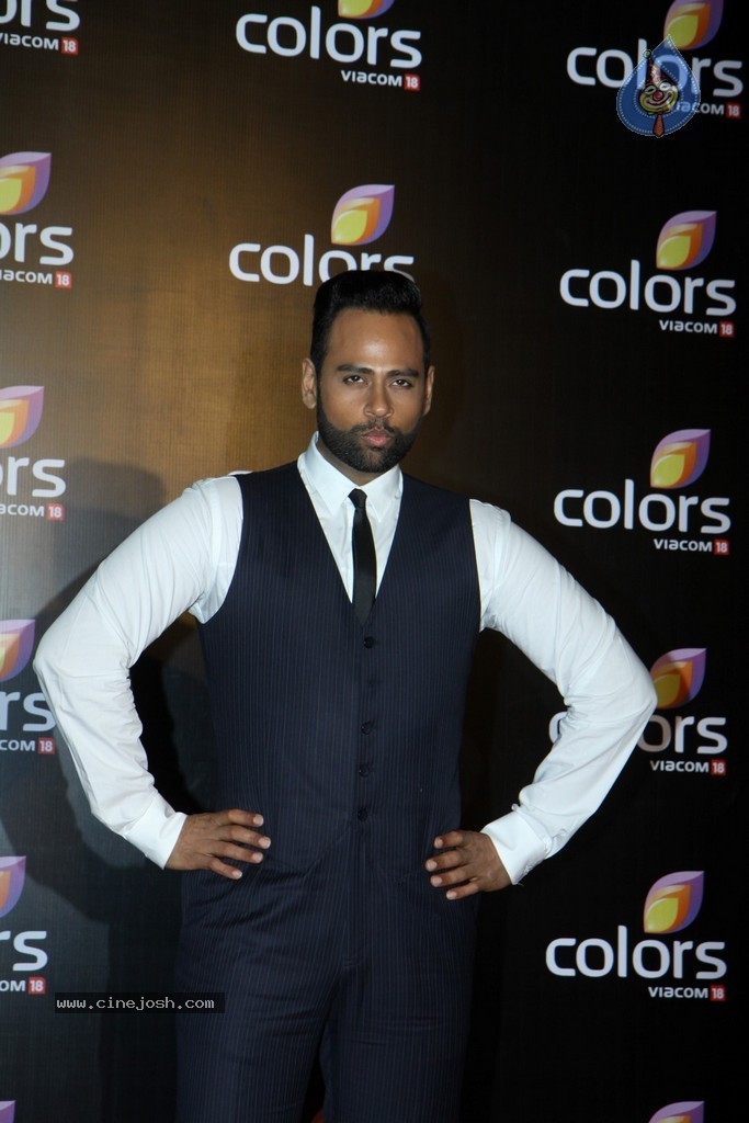 Bolly Celebs at IAA Awards n COLORS Channel Party - 4 / 70 photos