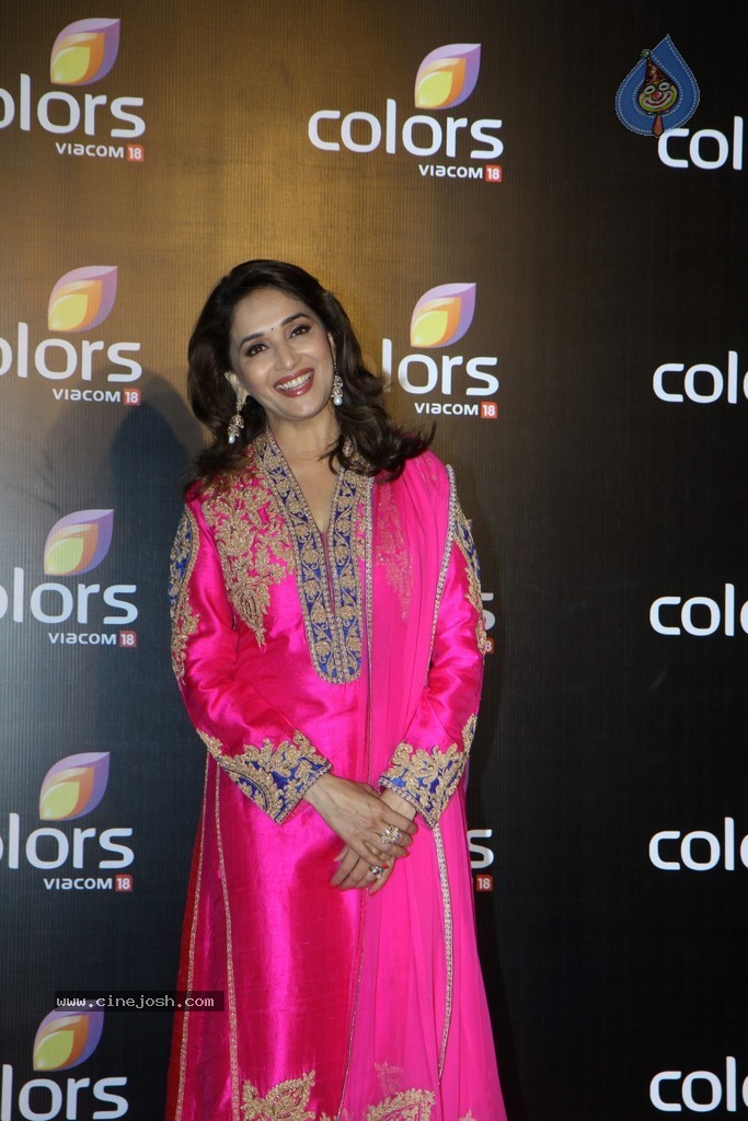 Bolly Celebs at IAA Awards n COLORS Channel Party - 38 / 70 photos