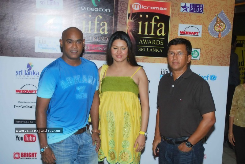 Bolly Celebs at IIFA Awards Event - 28 / 70 photos