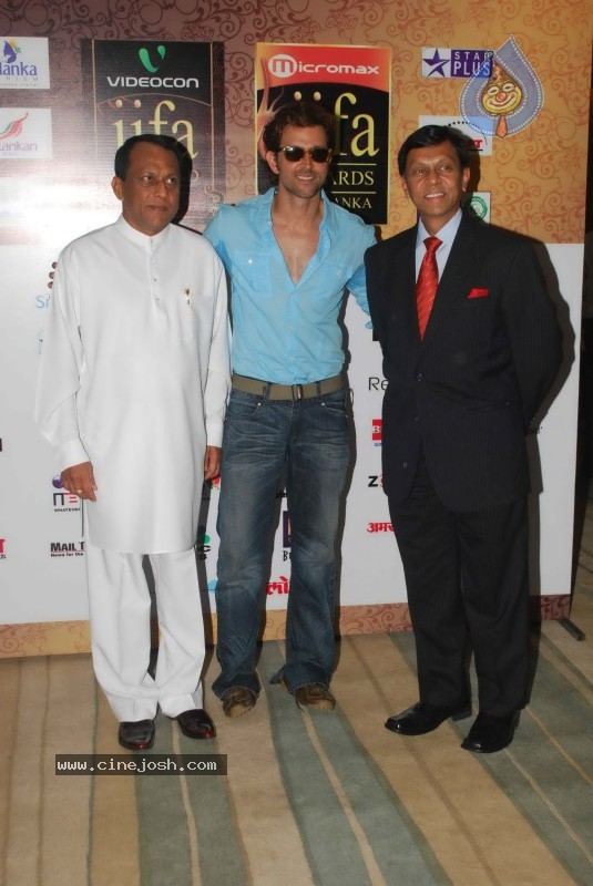 Bolly Celebs at IIFA Awards Event - 55 / 70 photos