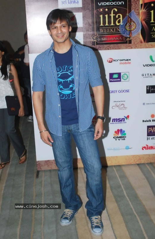 Bolly Celebs at IIFA Awards Event - 68 / 70 photos