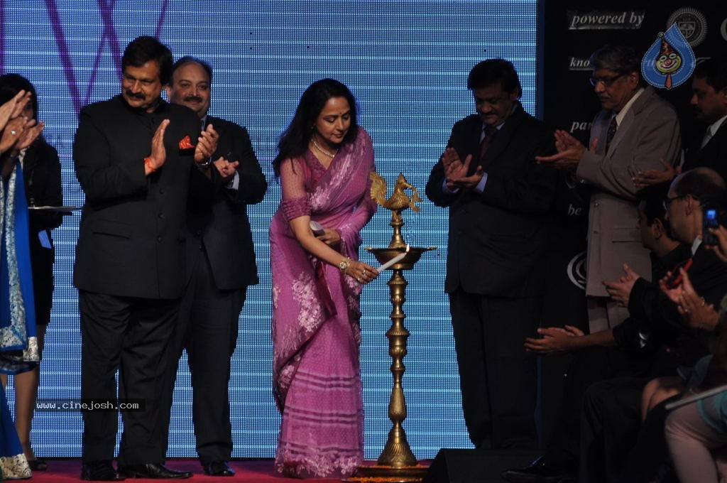Bolly Celebs at IIJW 2012 Day 1 - 34 / 143 photos