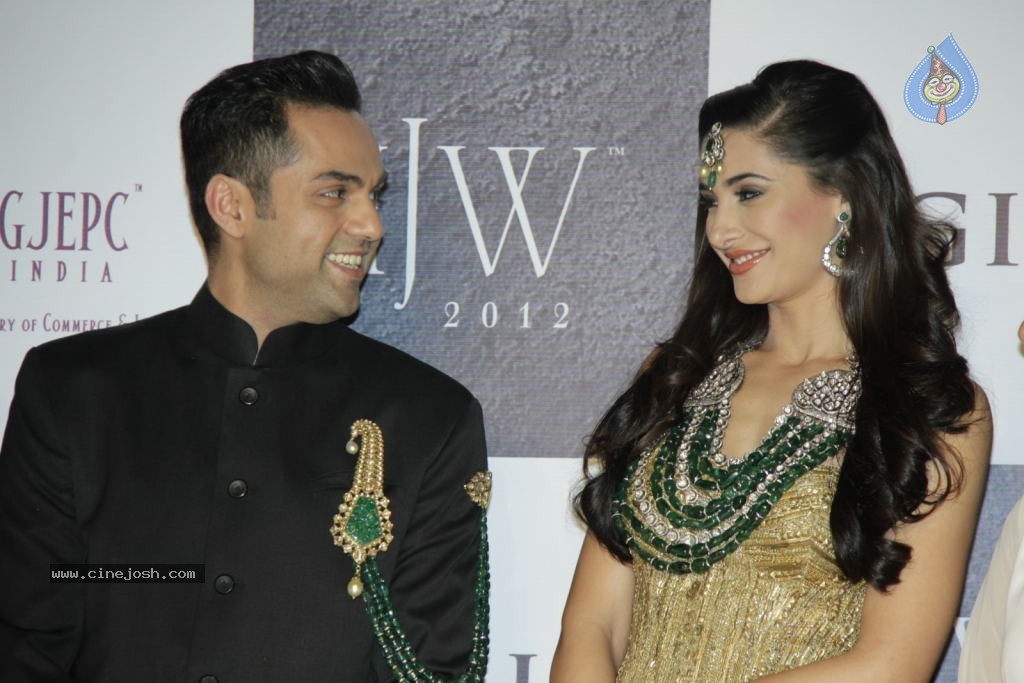 Bolly Celebs at IIJW 2012 Day 1 - 116 / 143 photos