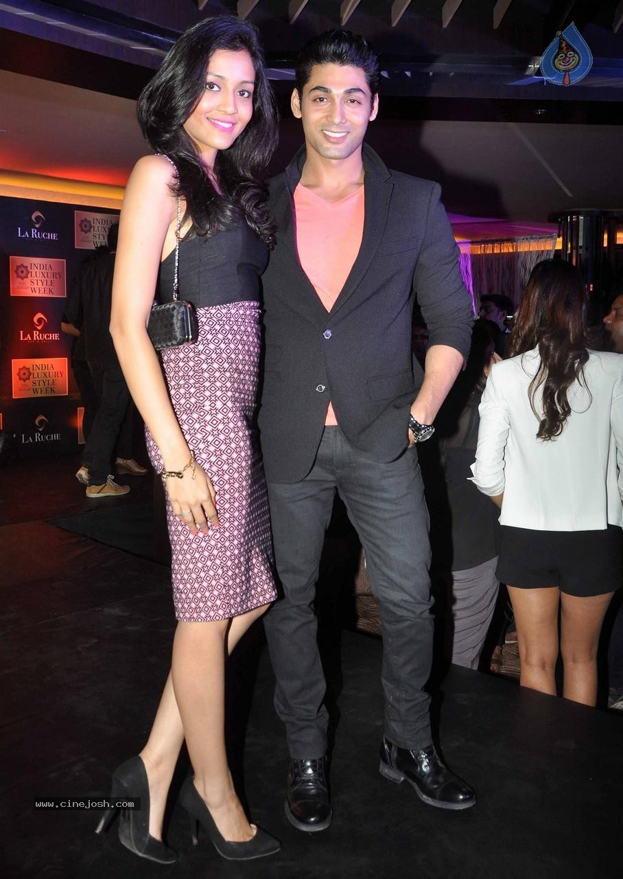 Bolly Celebs at India Luxury Style Week 2015 Event - 18 / 116 photos