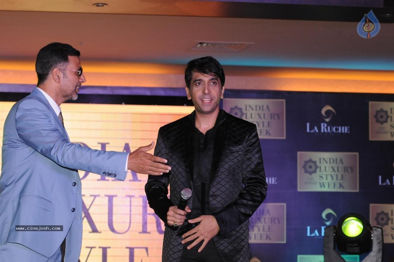 Bolly Celebs at India Luxury Style Week 2015 Event - 32 / 116 photos