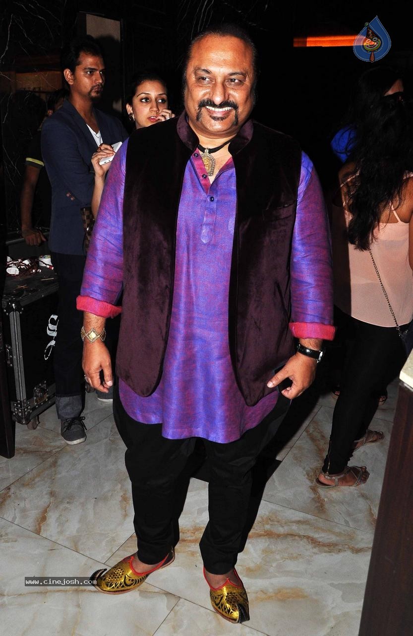 Bolly Celebs at India Luxury Style Week 2015 Event - 90 / 116 photos
