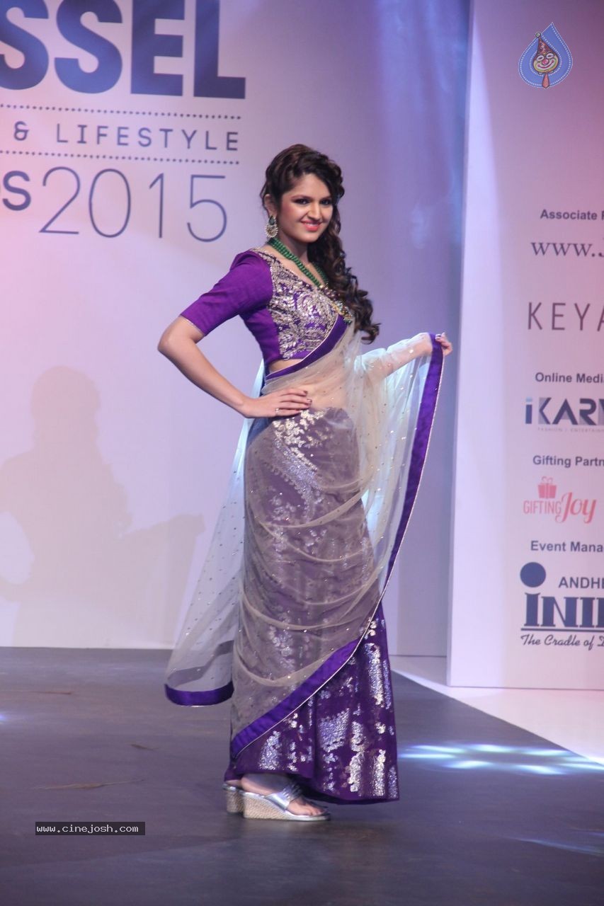 Bolly Celebs at INIFD Fashion Show - 12 / 96 photos