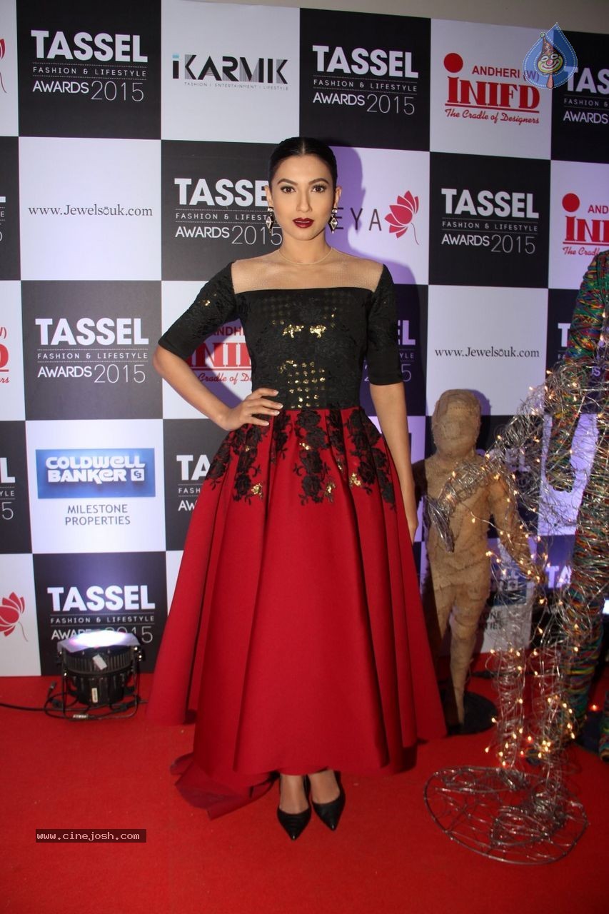 Bolly Celebs at INIFD Fashion Show - 39 / 96 photos
