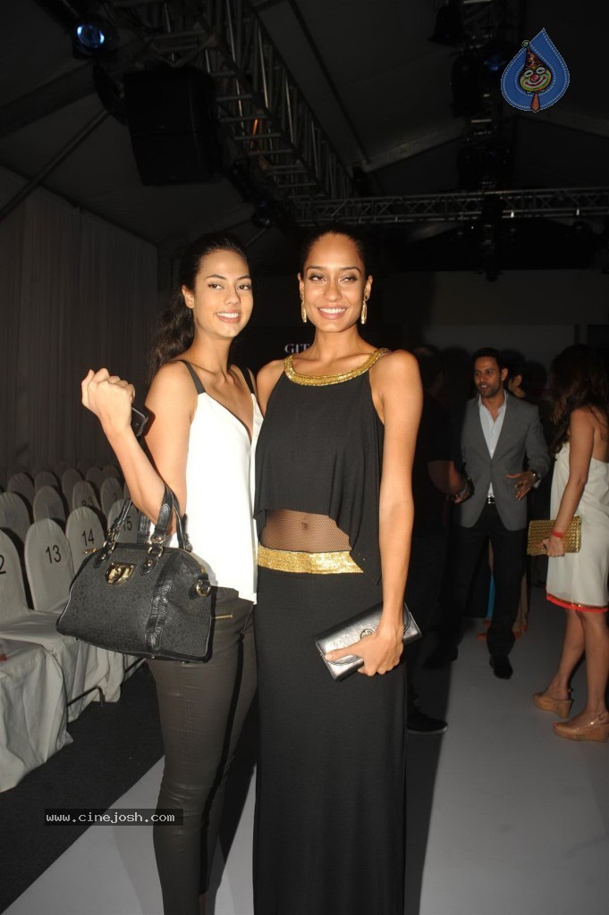 Bolly Celebs at IRWF 2013 Day 2 - 10 / 105 photos