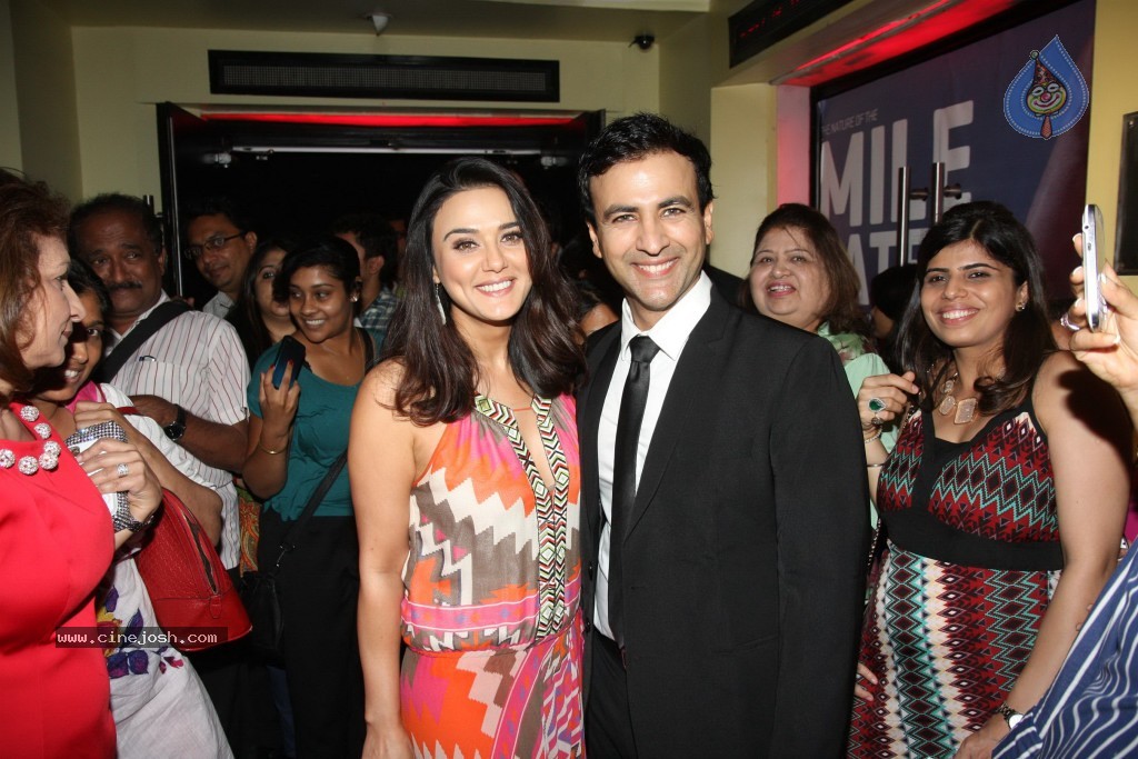 Bolly Celebs at Ishkq in Paris Premiere - 53 / 75 photos
