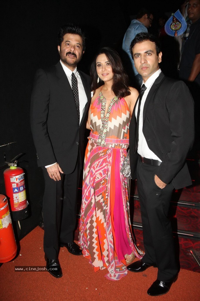 Bolly Celebs at Ishkq in Paris Premiere - 70 / 75 photos