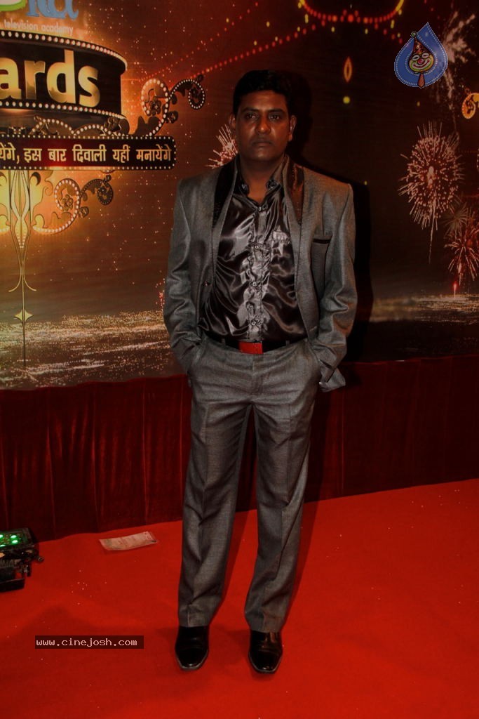 Bolly Celebs at ITA Awards - 29 / 99 photos