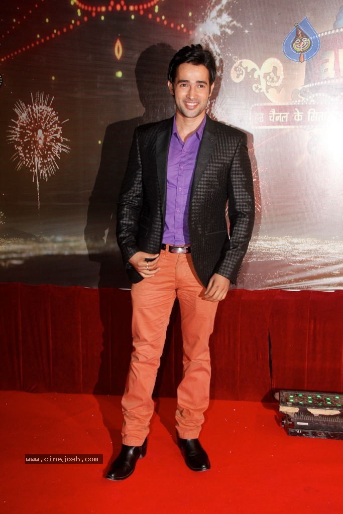 Bolly Celebs at ITA Awards - 63 / 99 photos