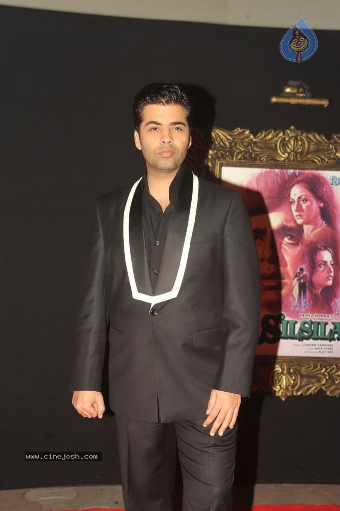 Bolly Celebs at JAB TAK HAI JAAN Premiere - 21 / 190 photos