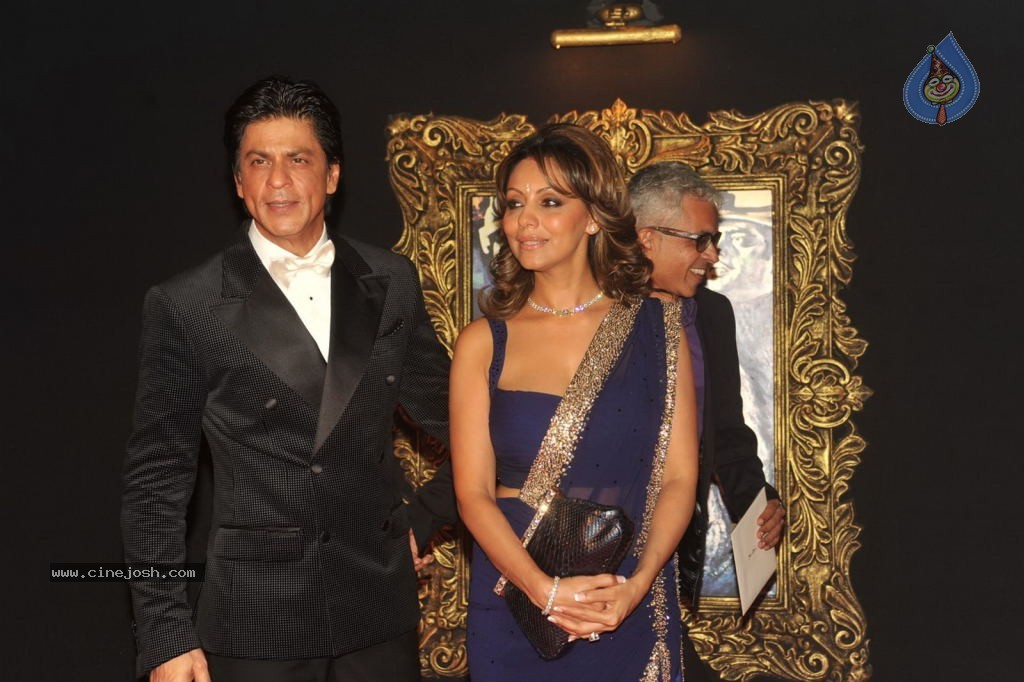 Bolly Celebs at JAB TAK HAI JAAN Premiere - 151 / 190 photos