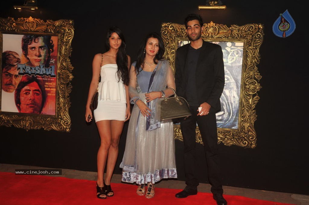 Bolly Celebs at JAB TAK HAI JAAN Premiere - 153 / 190 photos