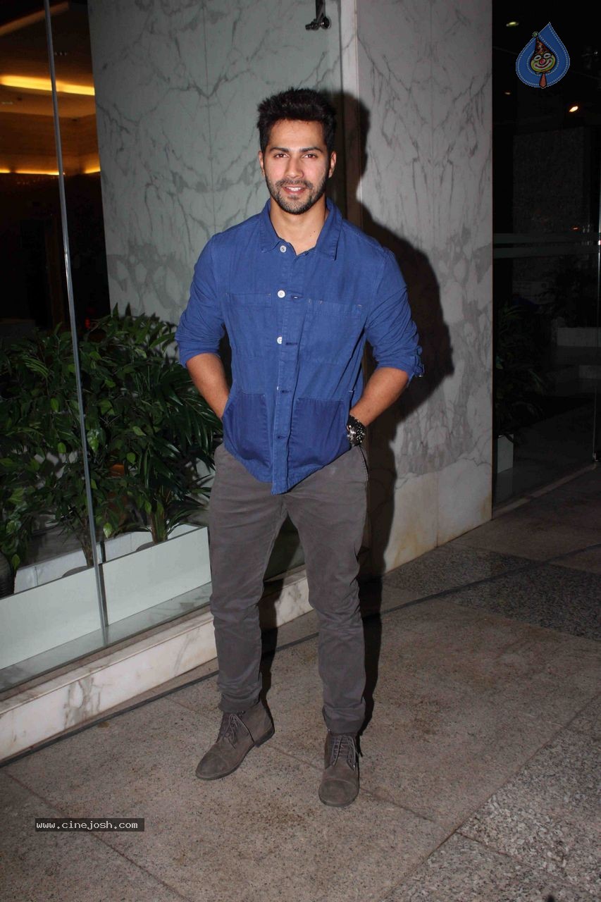 Bolly Celebs at Kangana Ranaut Hosted Party - 28 / 50 photos