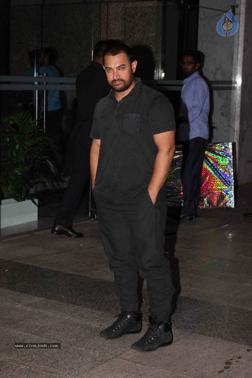 Bolly Celebs at Kangana Ranaut Hosted Party - 34 / 50 photos