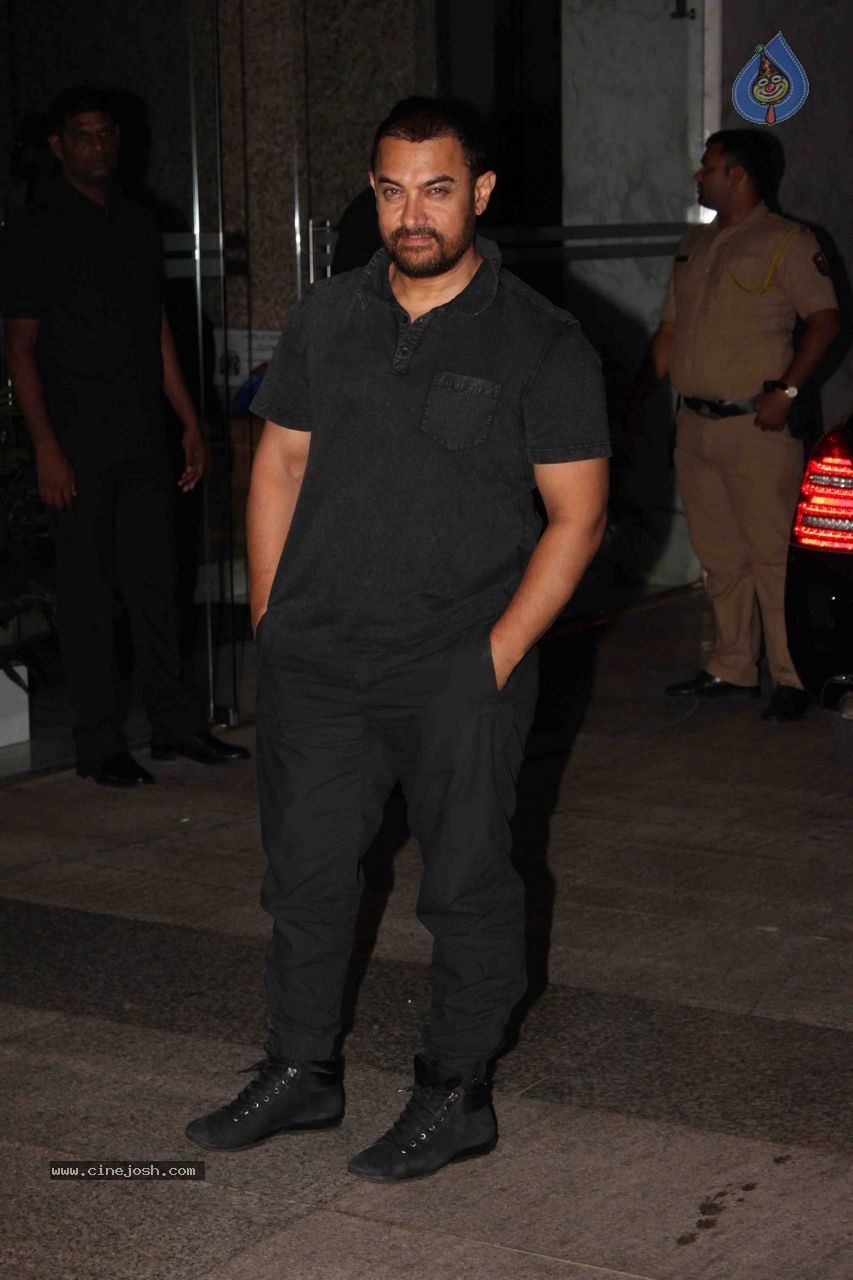 Bolly Celebs at Kangana Ranaut Hosted Party - 39 / 50 photos