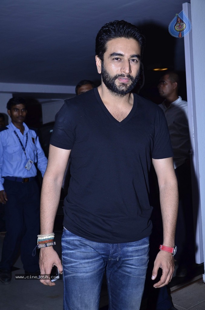 Bolly Celebs at Karan Johar 42nd Bday Party - 6 / 71 photos