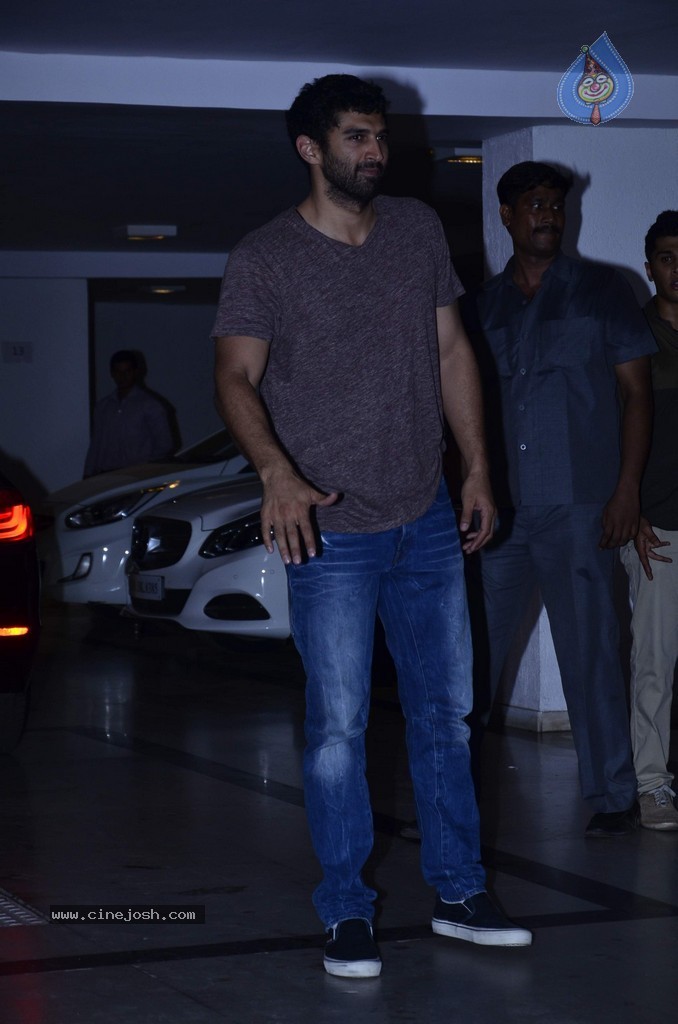 Bolly Celebs at Karan Johar 42nd Bday Party - 39 / 71 photos