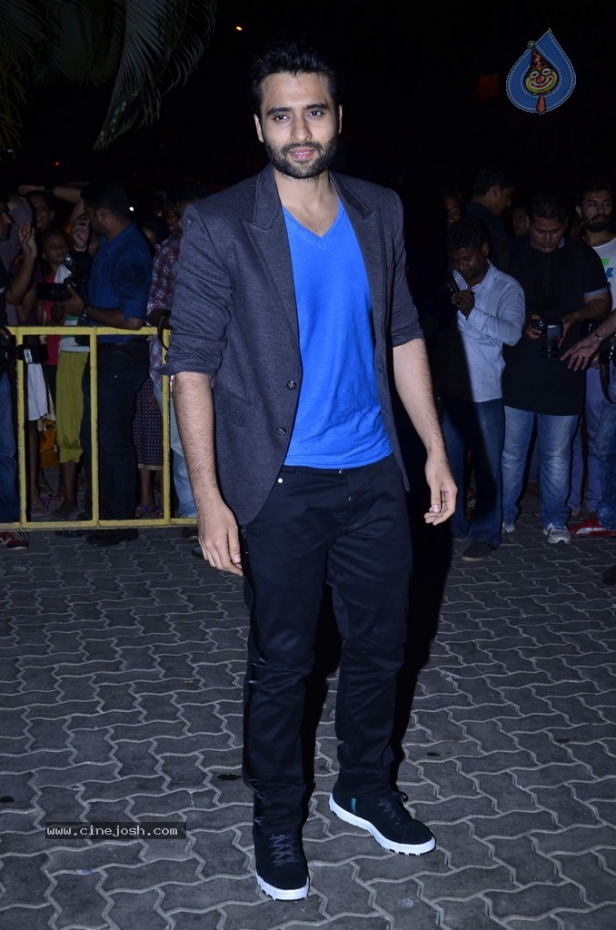 Bolly Celebs at Karan Johar 42nd Bday Party - 51 / 71 photos
