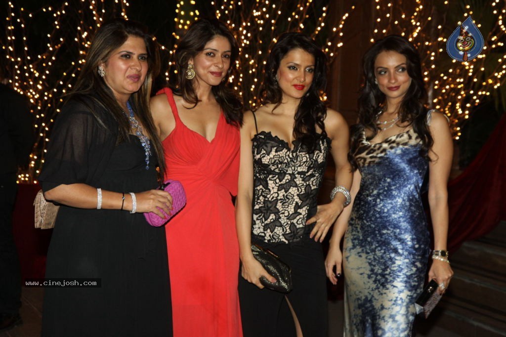 Bolly Celebs at Karan Johar Bday Party - 24 / 143 photos