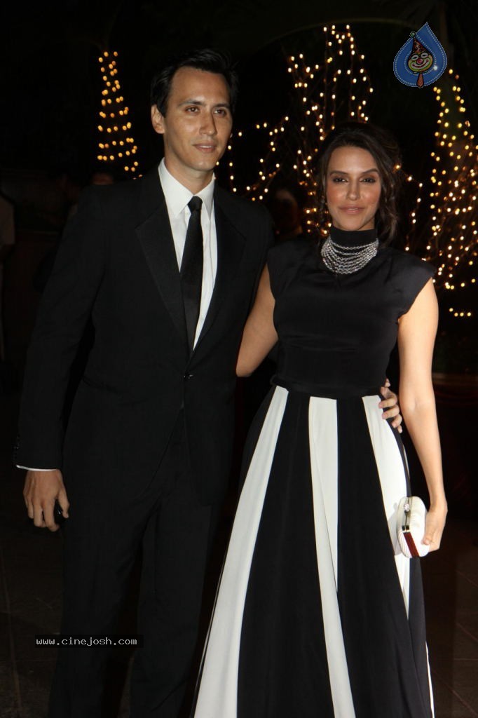 Bolly Celebs at Karan Johar Bday Party - 70 / 143 photos