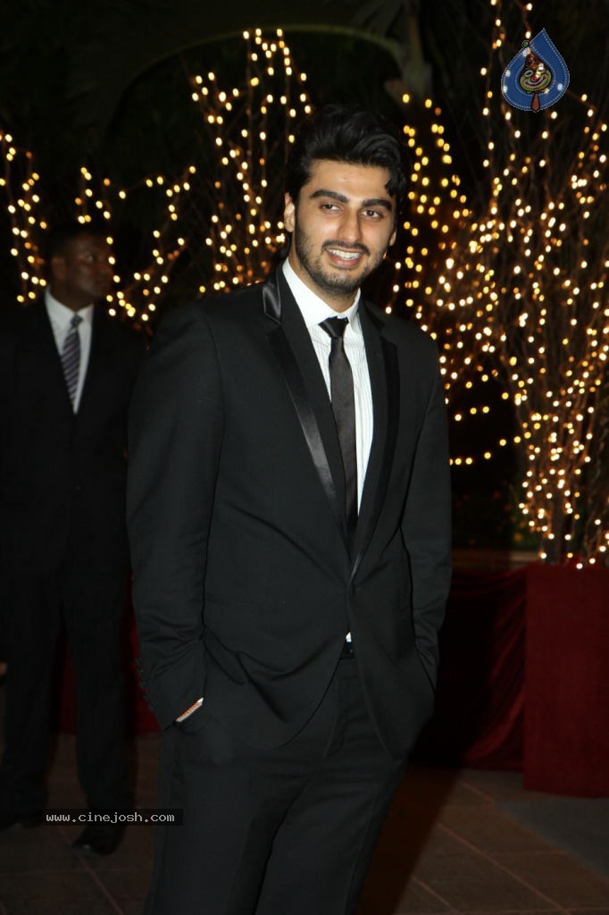 Bolly Celebs at Karan Johar Bday Party - 76 / 143 photos