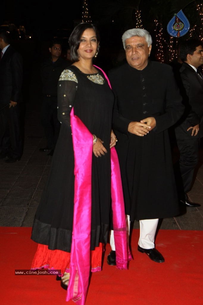 Bolly Celebs at Karan Johar Bday Party - 93 / 143 photos