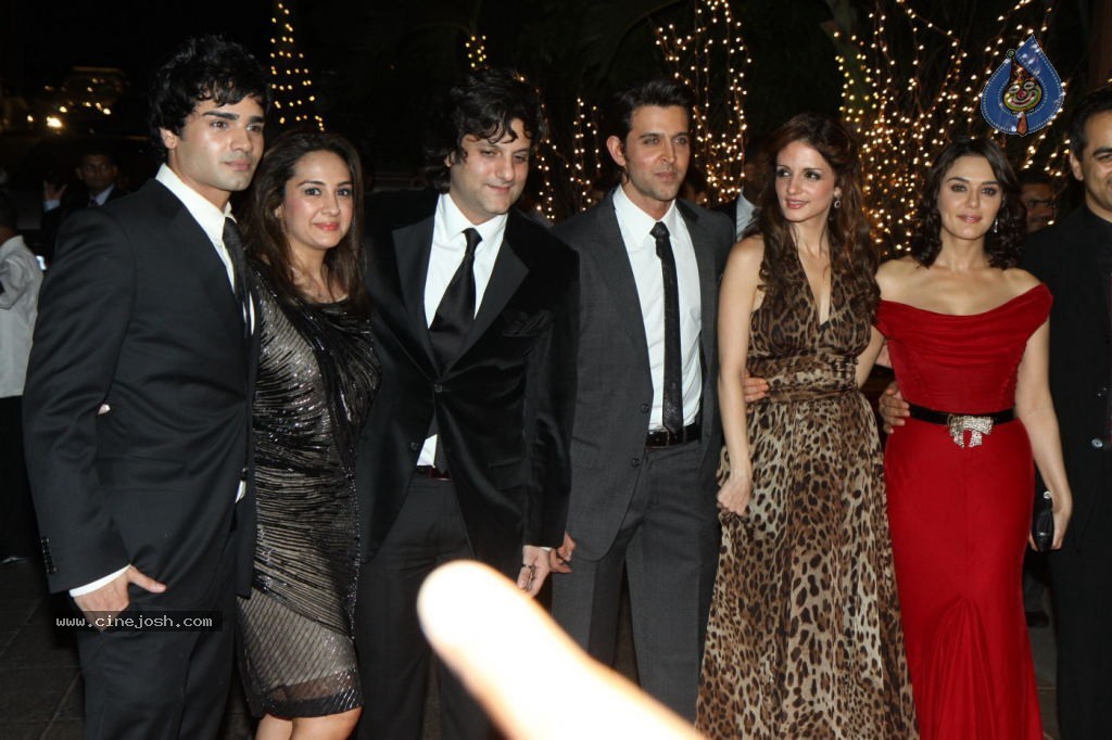 Bolly Celebs at Karan Johar Bday Party - 95 / 143 photos