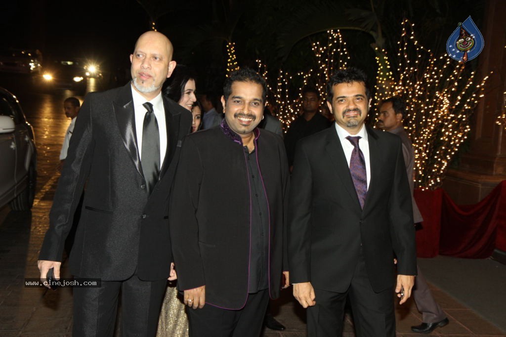 Bolly Celebs at Karan Johar Bday Party - 124 / 143 photos