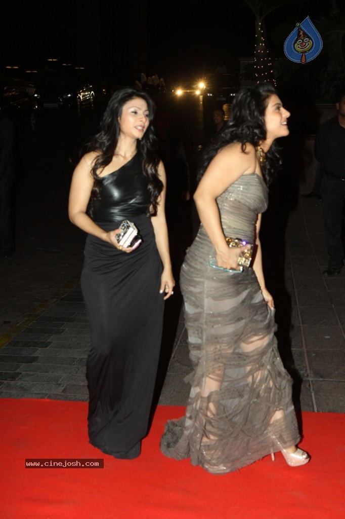 Bolly Celebs at Karan Johar Bday Party - 127 / 143 photos