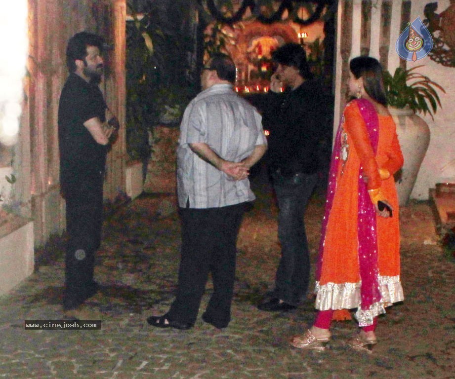Bolly Celebs at Karva Chauth Party - 28 / 31 photos