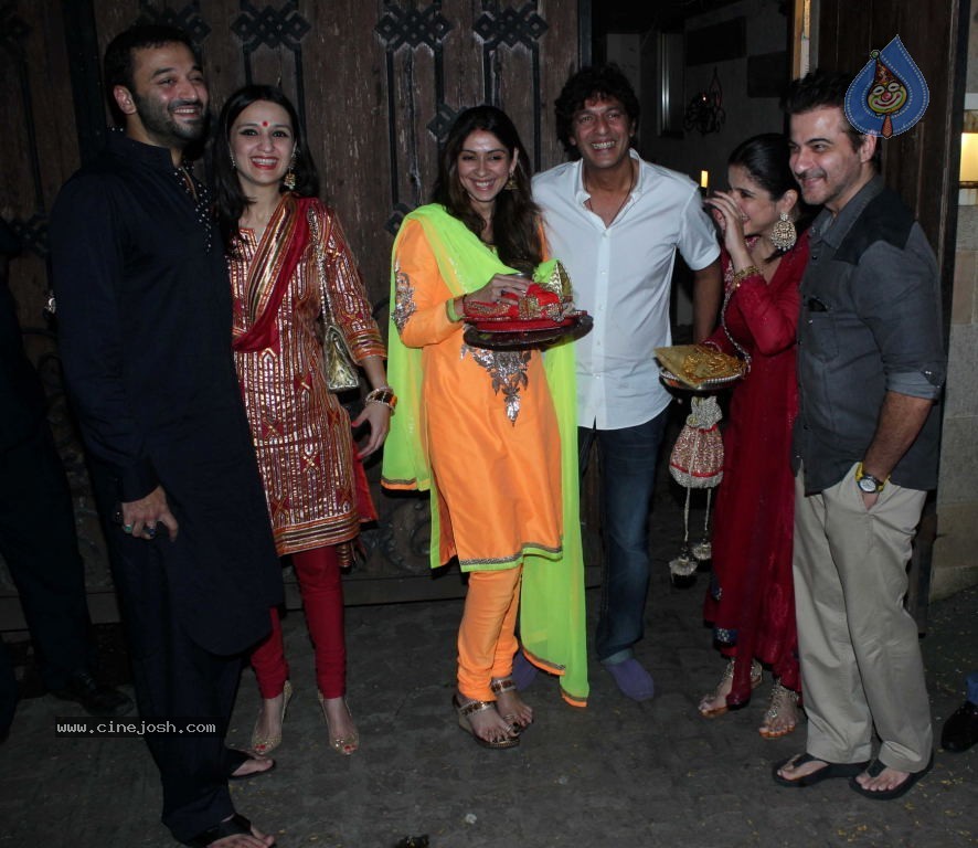 Bolly Celebs at Karva Chauth Party - 30 / 31 photos