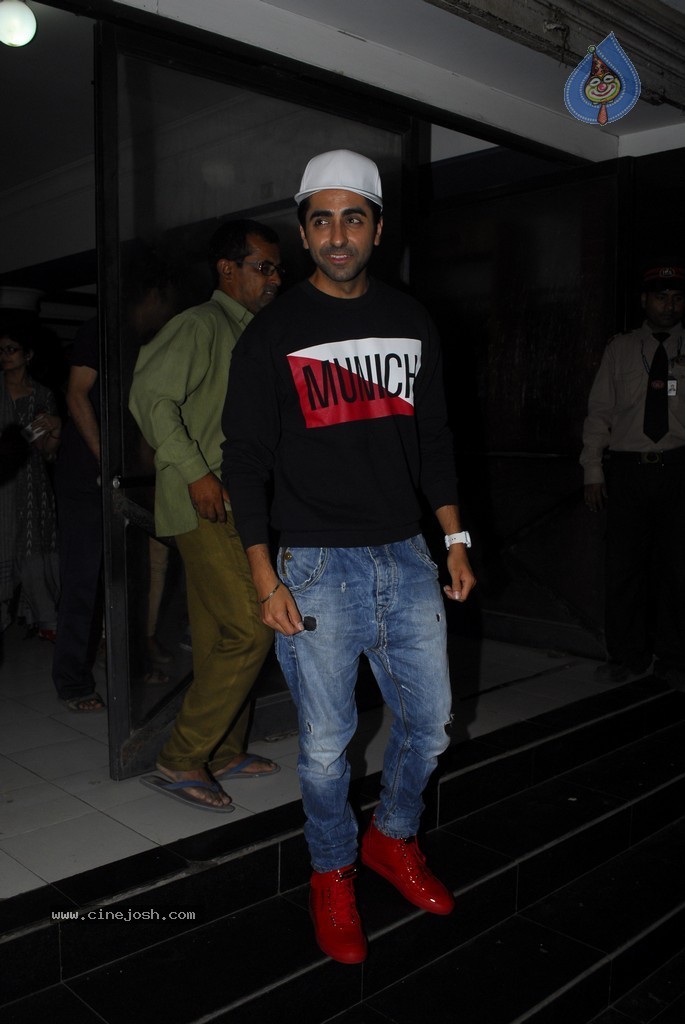 Bolly Celebs at Kill Dil Special Show - 15 / 34 photos