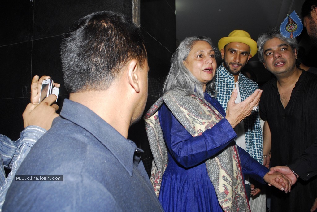 Bolly Celebs at Kill Dil Special Show - 18 / 34 photos