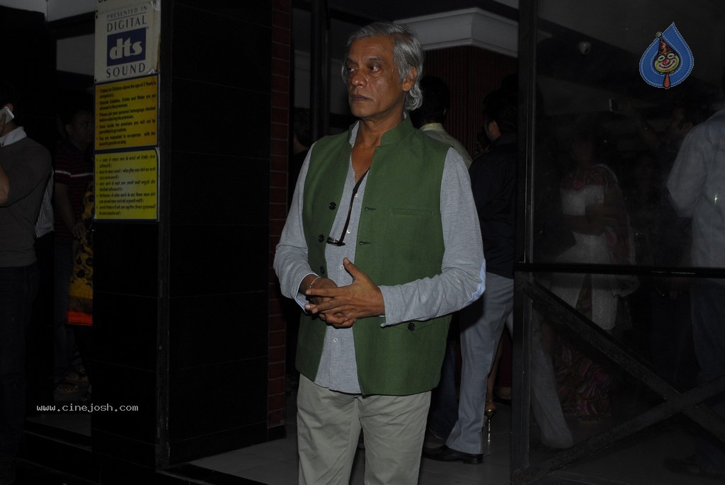 Bolly Celebs at Kill Dil Special Show - 29 / 34 photos