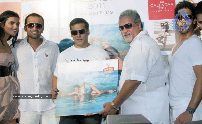 Bolly Celebs at Kingfisher Calendar 2011 Launch - 42 / 57 photos