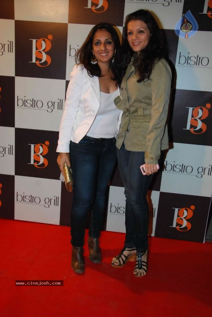 Bolly Celebs at Kiran Bawa Lohri Party - 63 / 64 photos