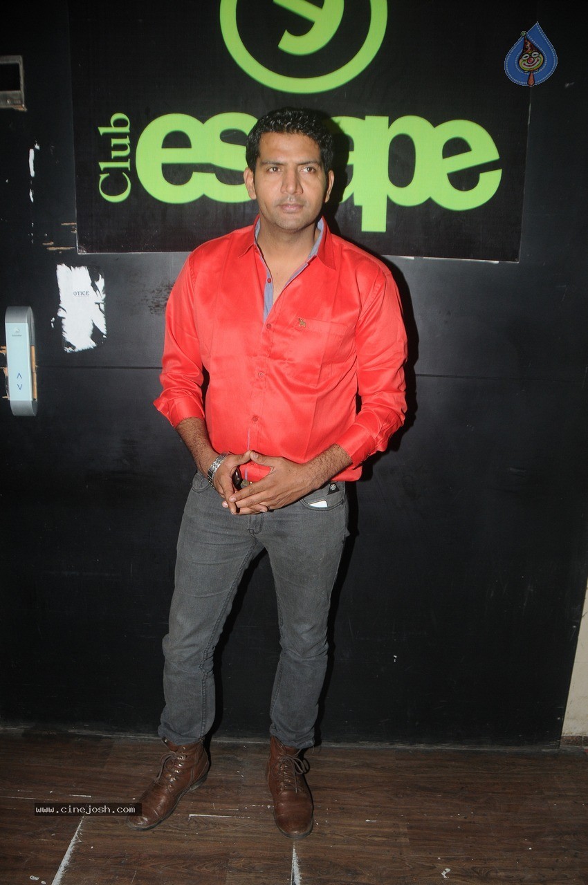 Bolly Celebs at KRK Bday Bash - 3 / 30 photos