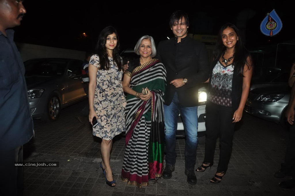 Bolly Celebs at Krrish 3 Special Screening - 30 / 43 photos