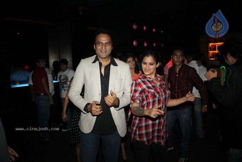 Bolly Celebs at Kunwar Aziz Birthday Bash - 12 / 34 photos