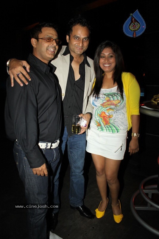 Bolly Celebs at Kunwar Aziz Birthday Bash - 16 / 34 photos