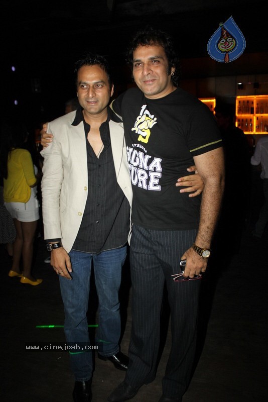 Bolly Celebs at Kunwar Aziz Birthday Bash - 29 / 34 photos