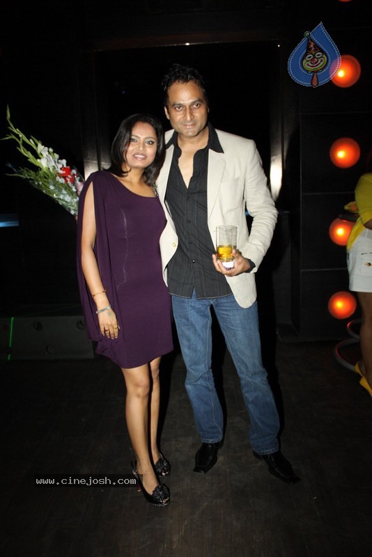 Bolly Celebs at Kunwar Aziz Birthday Bash - 31 / 34 photos