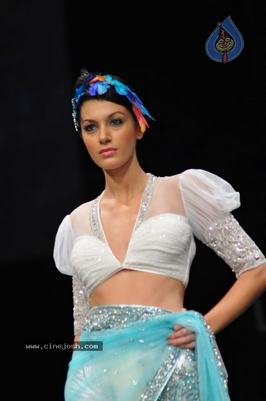 Bolly Celebs at Lakme Fashion Week Day 5 Photos - 21 / 113 photos