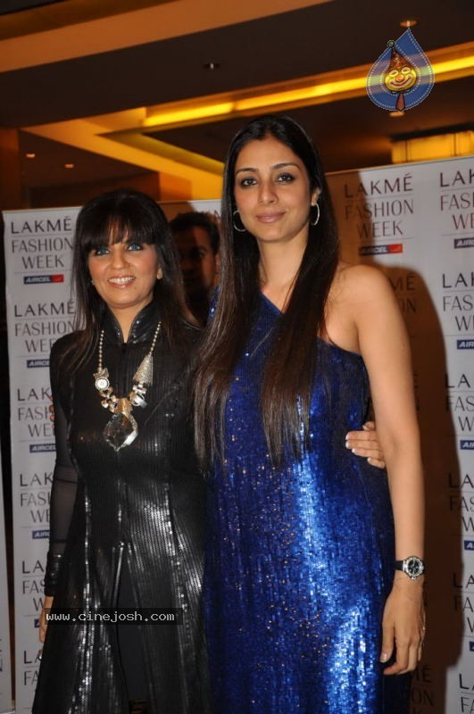 Bolly Celebs at Lakme Fashion Week Day 5 Photos - 25 / 113 photos